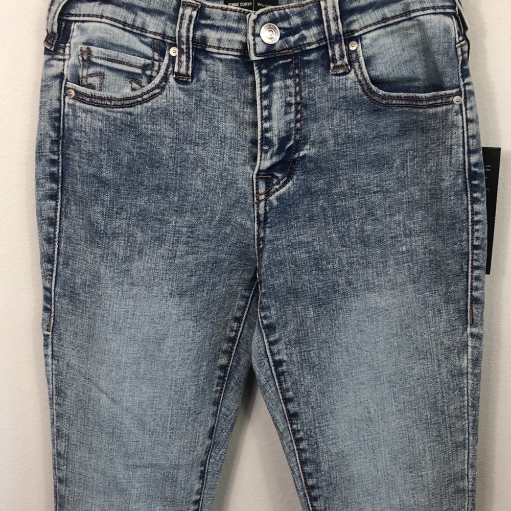NWT TRUE RELIGION Jenny Curvy Jeans Mid Rise Skinny Vintage Light Wash 26 Fray - Picture 4 of 12